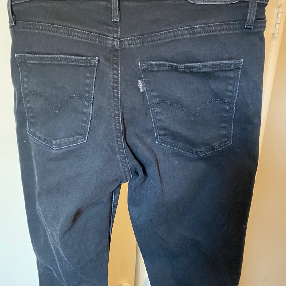 Levi’s - Picture 3 of 5